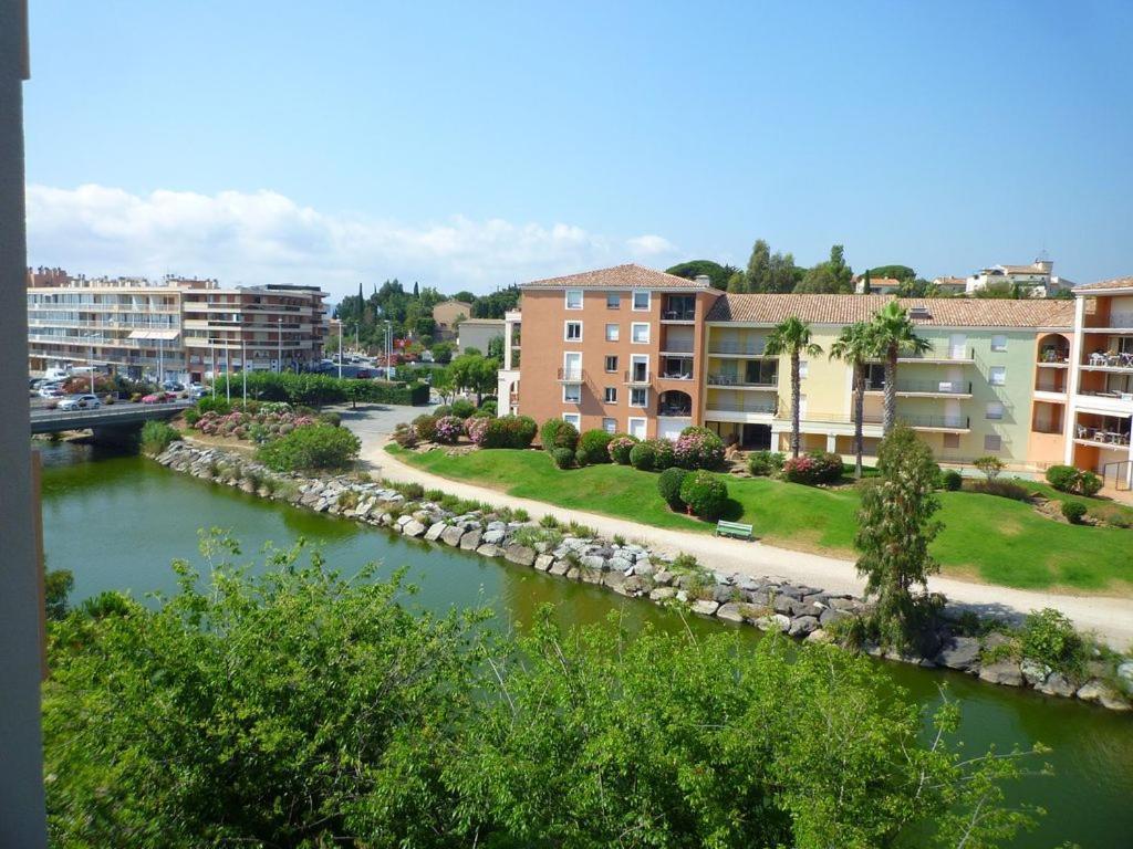 Apartment Climatise 2 Personnes Avec Terrasse Et Piscine Sainte-Maxime